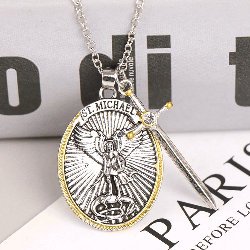 Collar San Miguel Arcángel — Protector Celestial